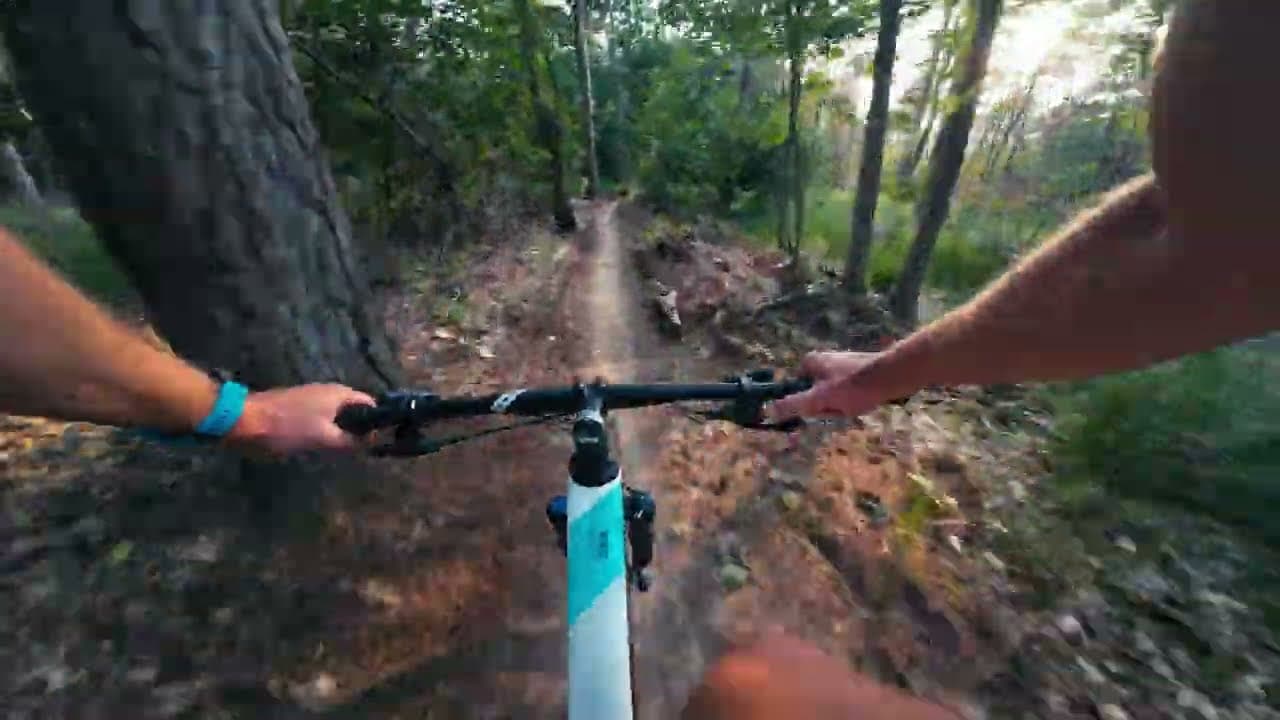 Beeld van de trail uit de POV-video van MTB Best Zuid
