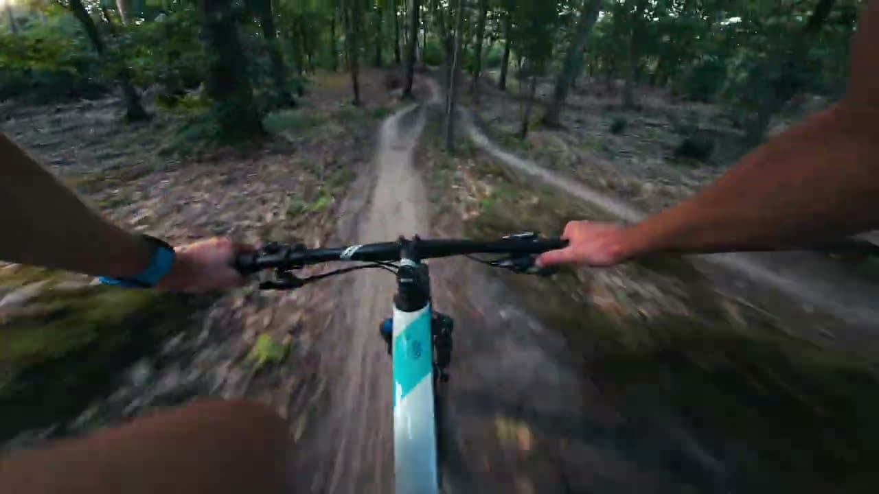 Beeld van de trail uit de POV-video van MTB Best Zuid